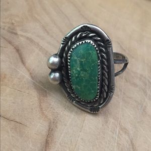 Vintage green turquoise silver ring